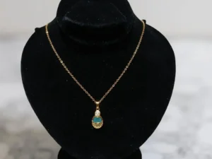 Pearl necklaces for women for weddings and formal events